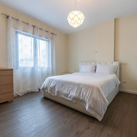 Hotel Elior Tirana Bagian luar foto