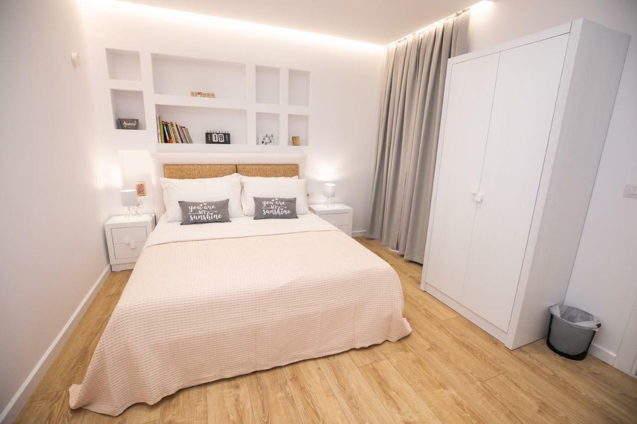 Hotel Elior Tirana Bagian luar foto