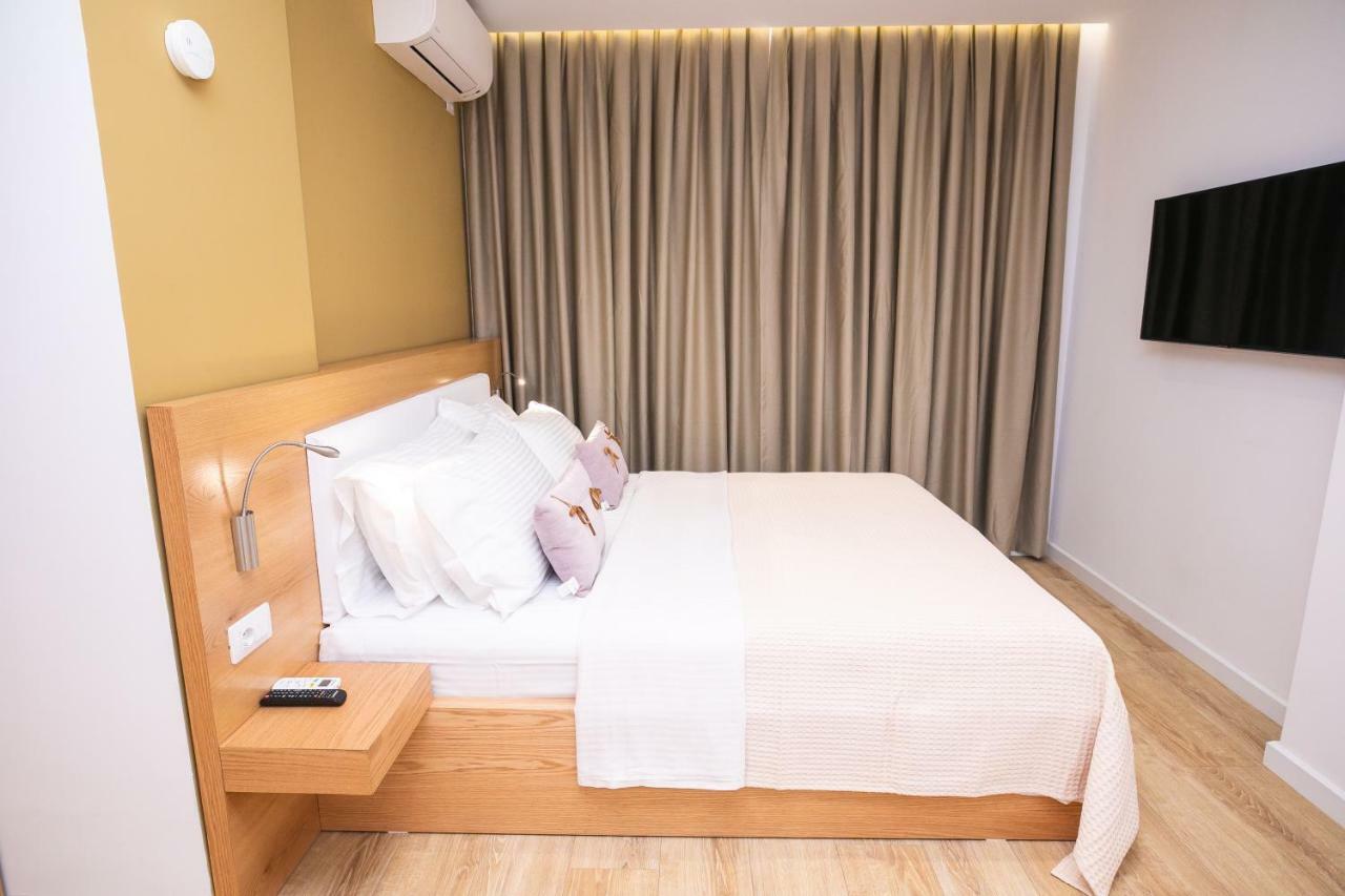 Hotel Elior Tirana Bagian luar foto